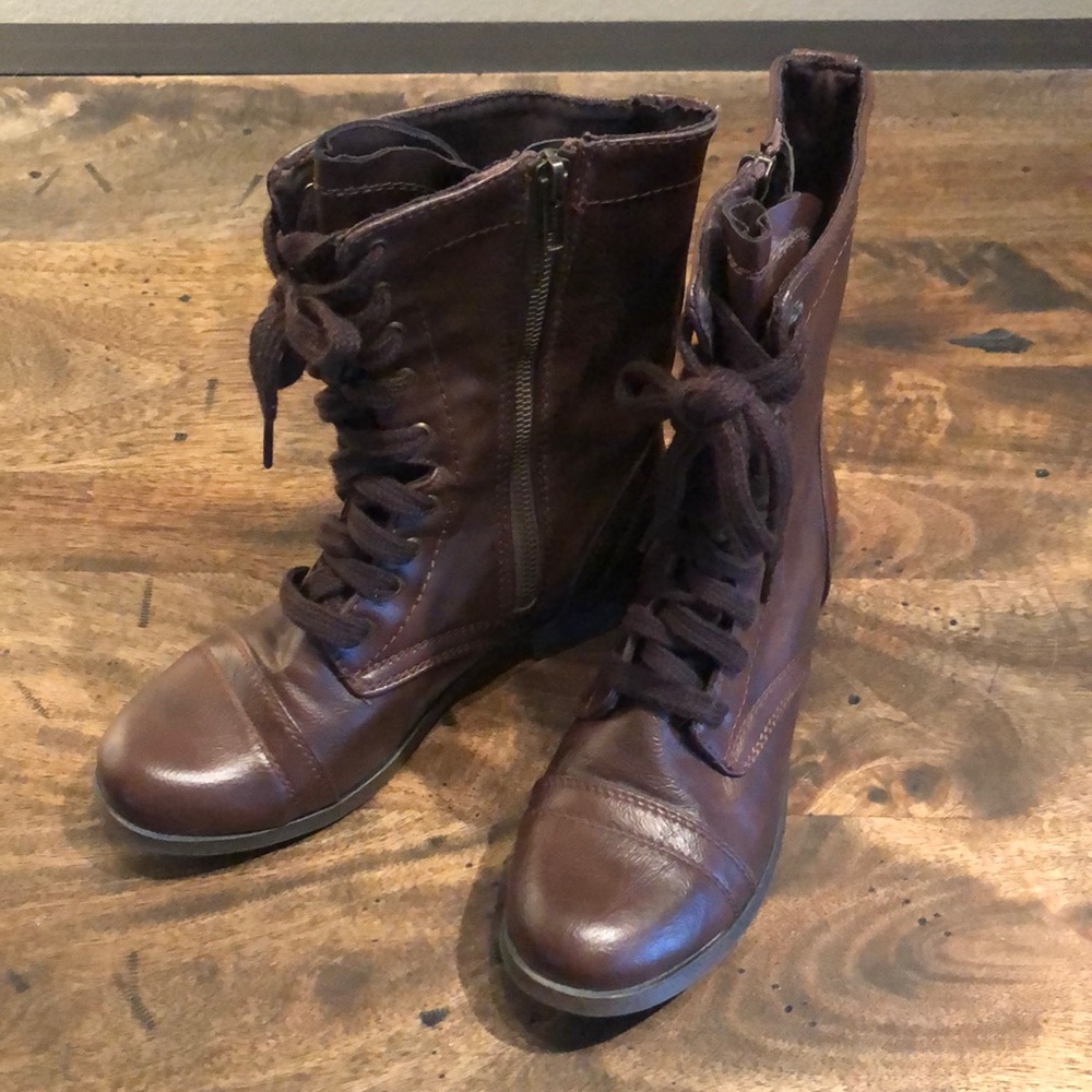 Lace up, side zipper brown combat boots